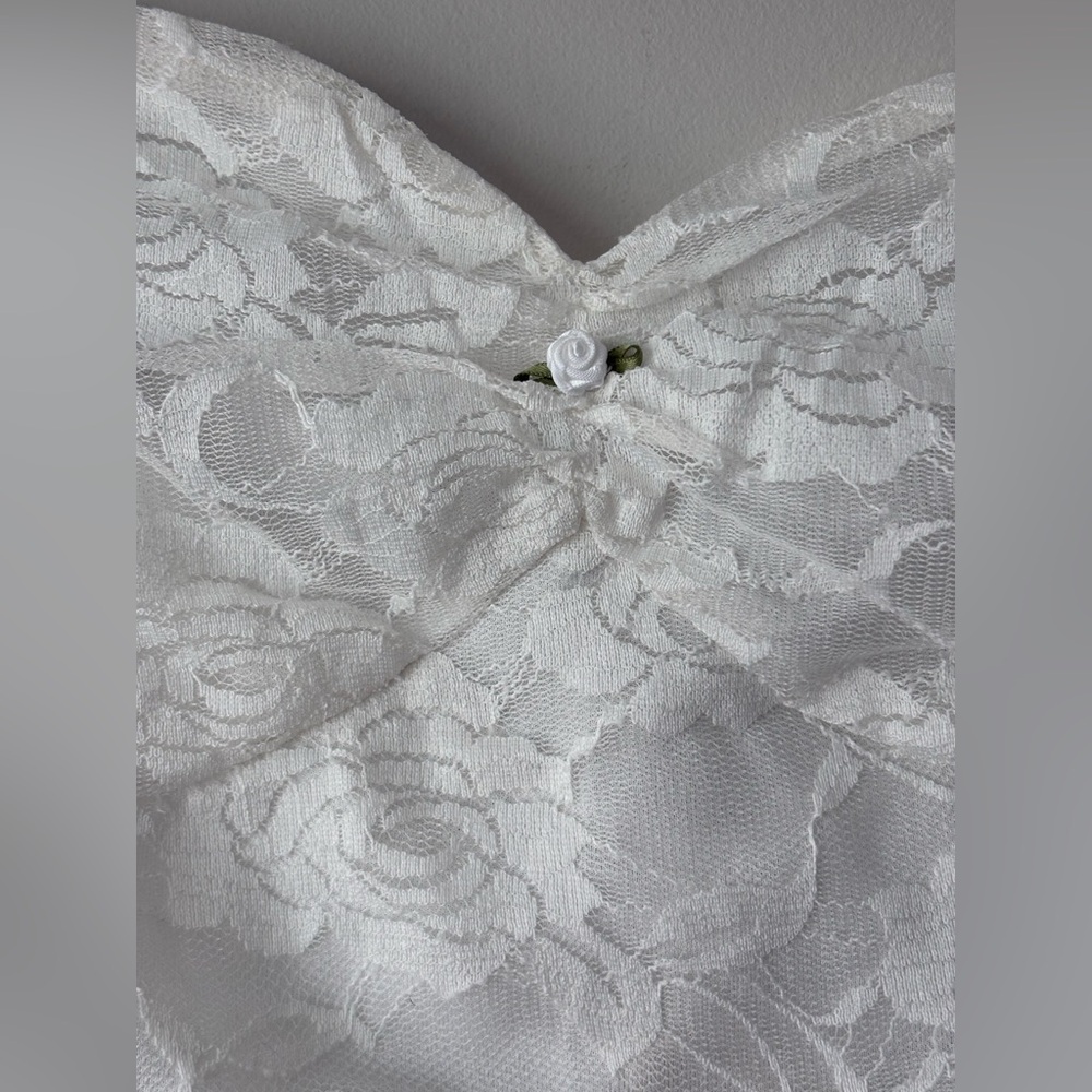Urban Renewal Rosette Tube Top NWT - Picture 5 of 9